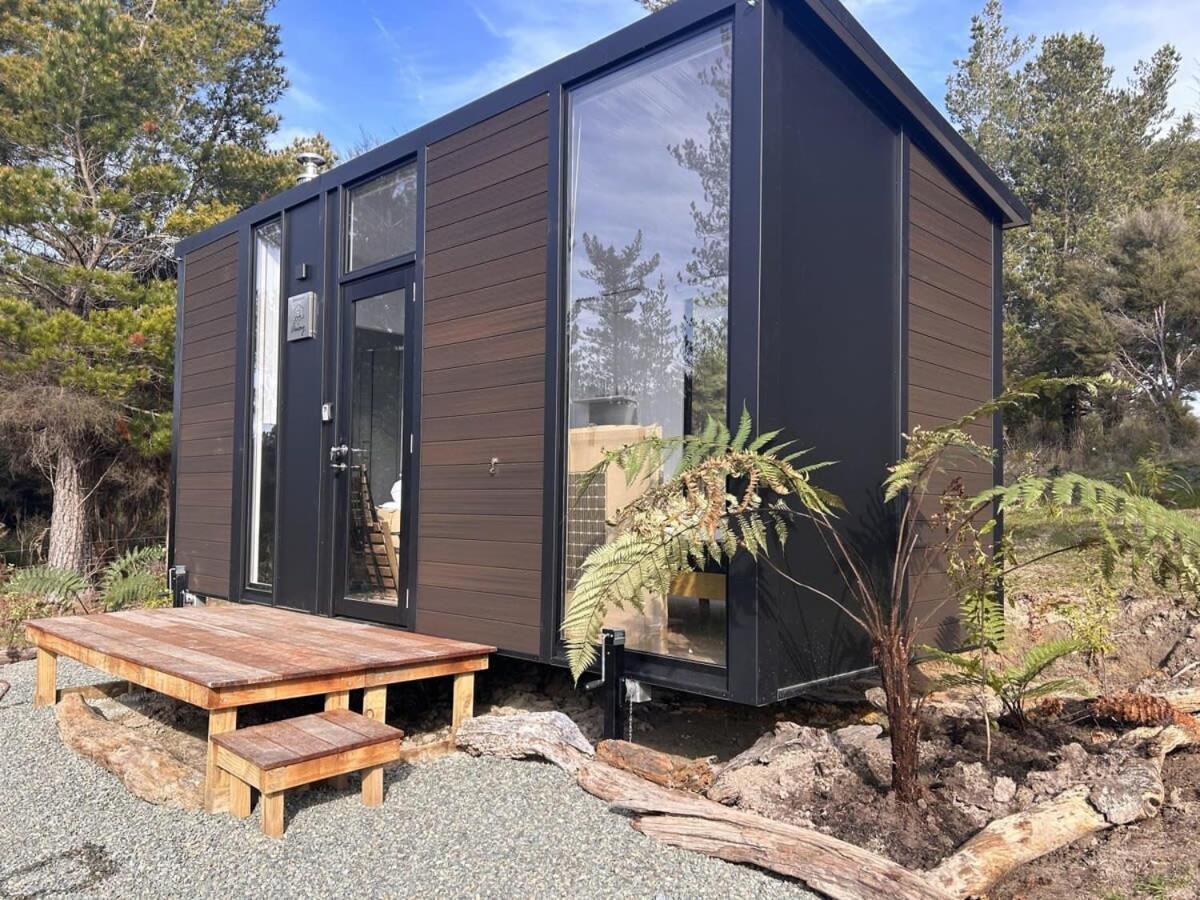 Ruru Tiny House By Tiny Away Villa Rangihaeata Exterior photo
