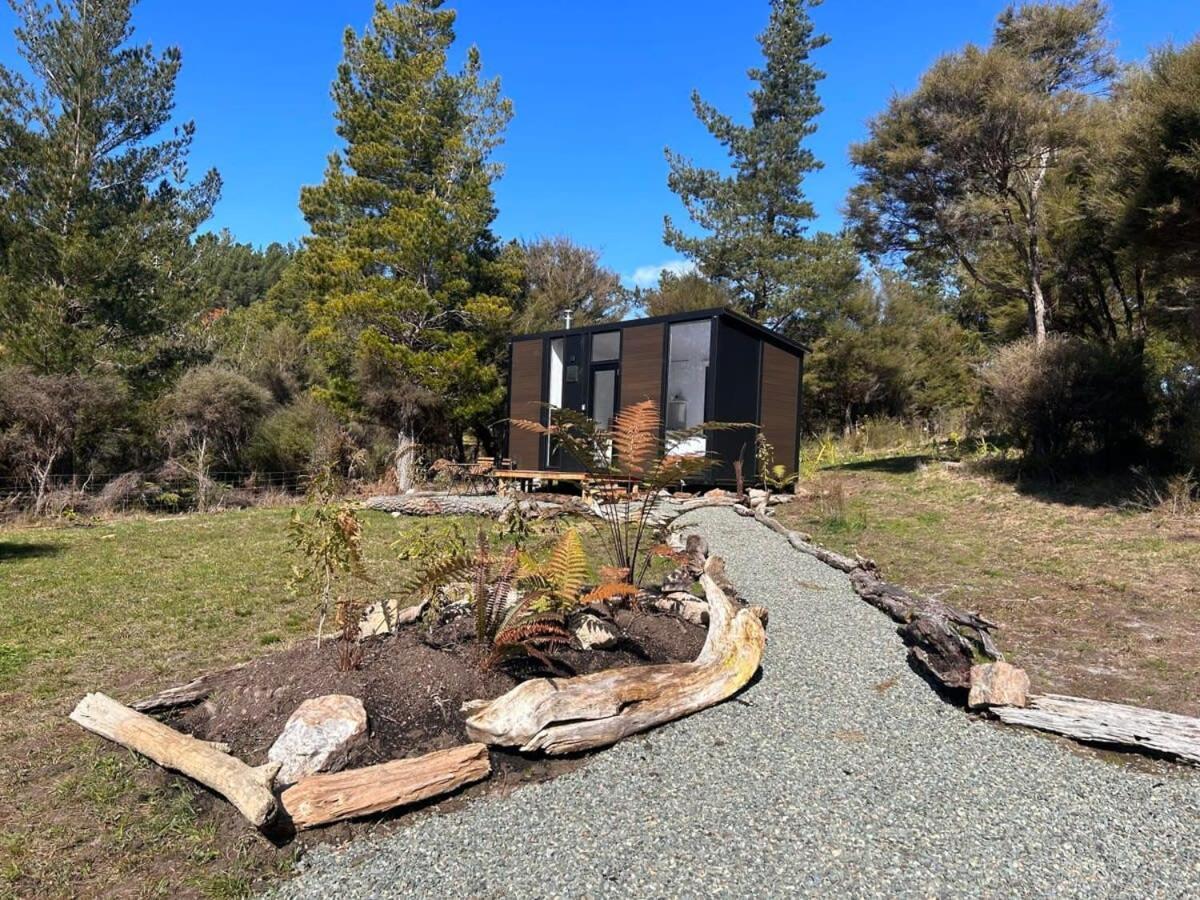 Ruru Tiny House By Tiny Away Villa Rangihaeata Exterior photo